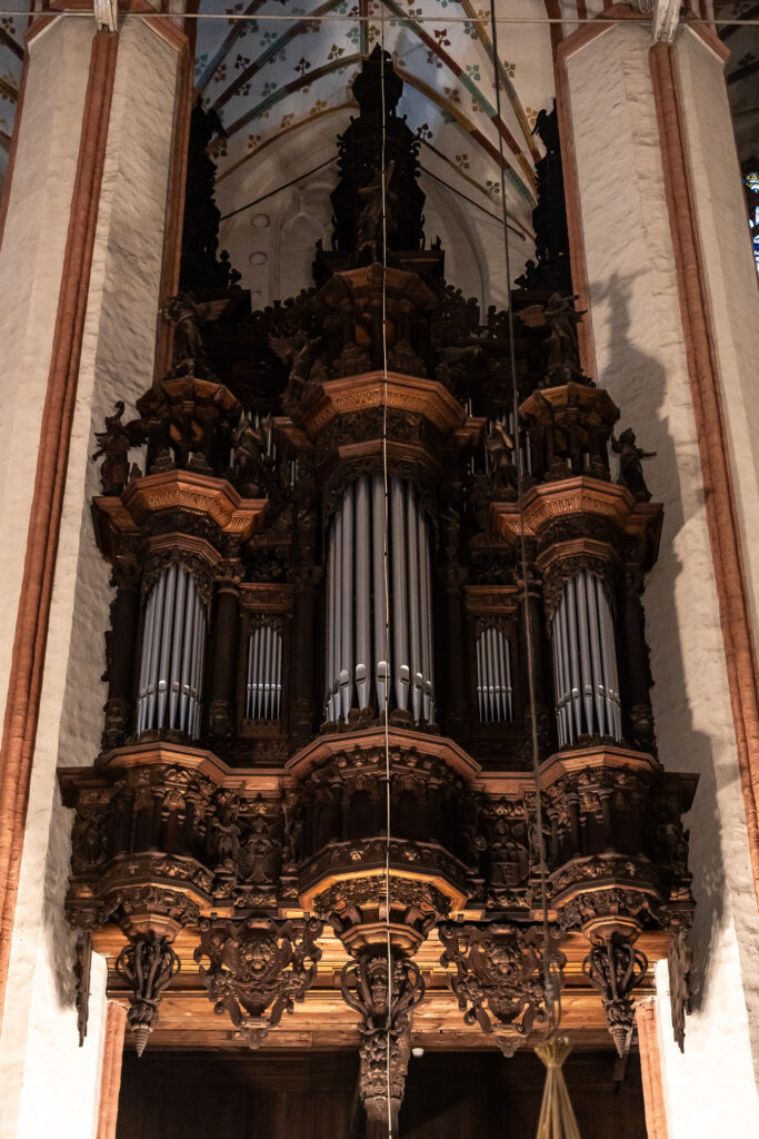 kontuar organowy mariacki kościół toruń